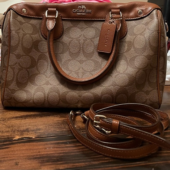 Womens Coach tan crossbody satchel. - Picture 1 of 8